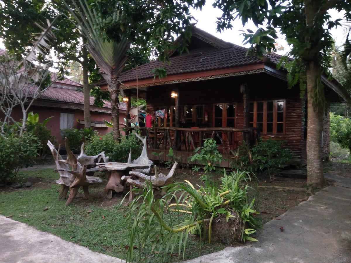 Euro Lanta White Rock Resort Koh Lanta Quarto foto
