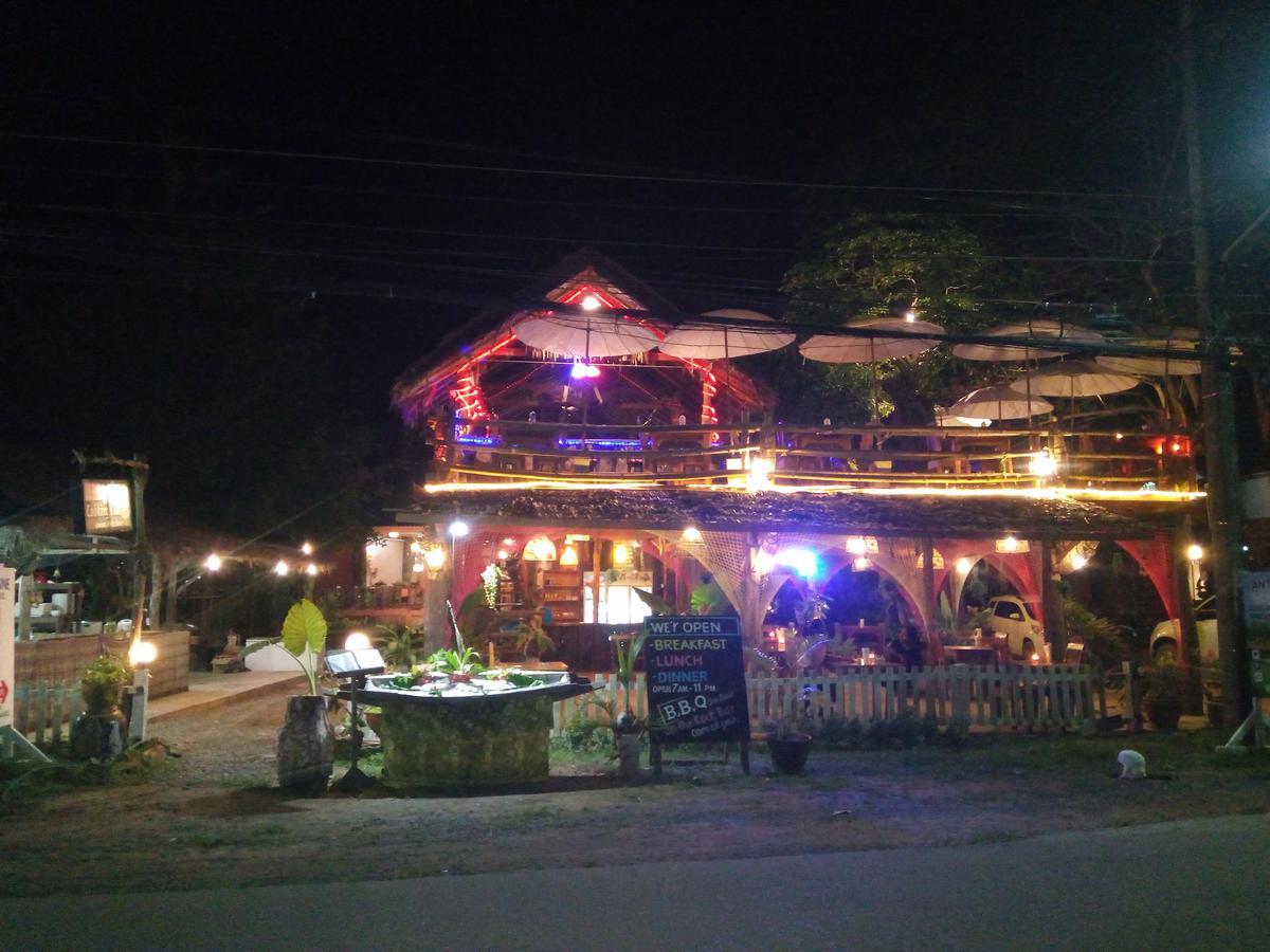 Euro Lanta White Rock Resort Koh Lanta Quarto foto