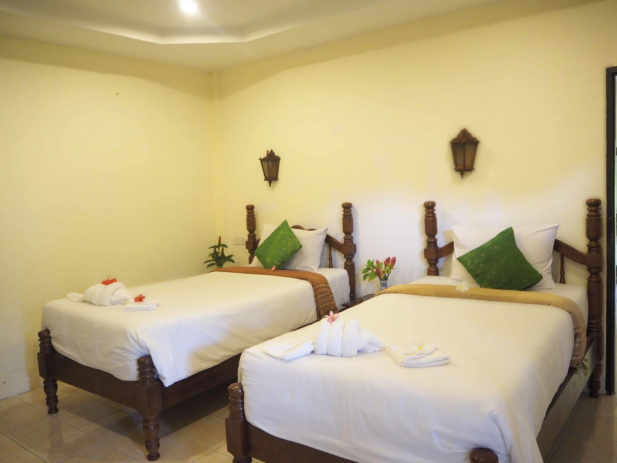Euro Lanta White Rock Resort Koh Lanta Exterior foto
