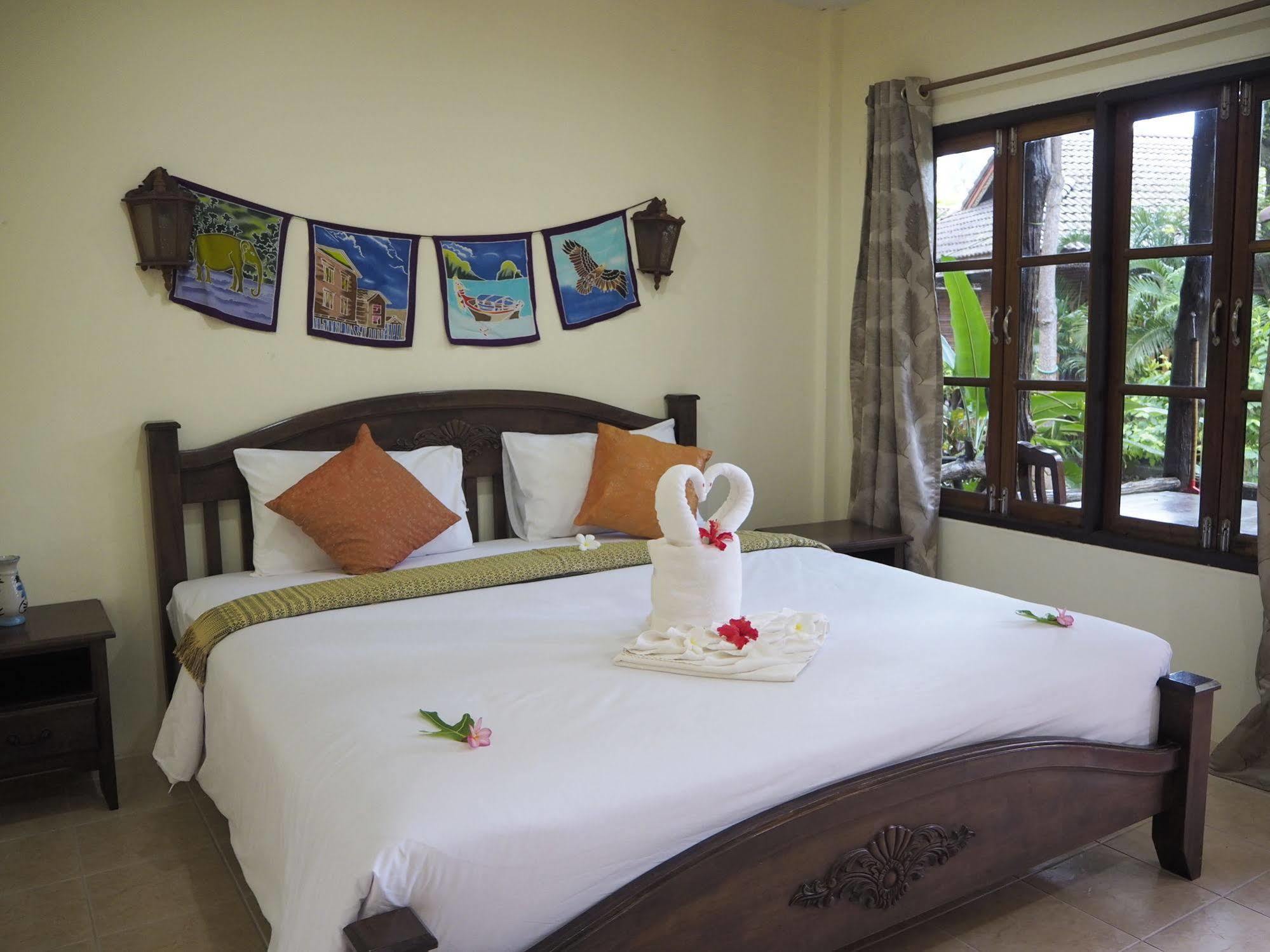 Euro Lanta White Rock Resort Koh Lanta Exterior foto