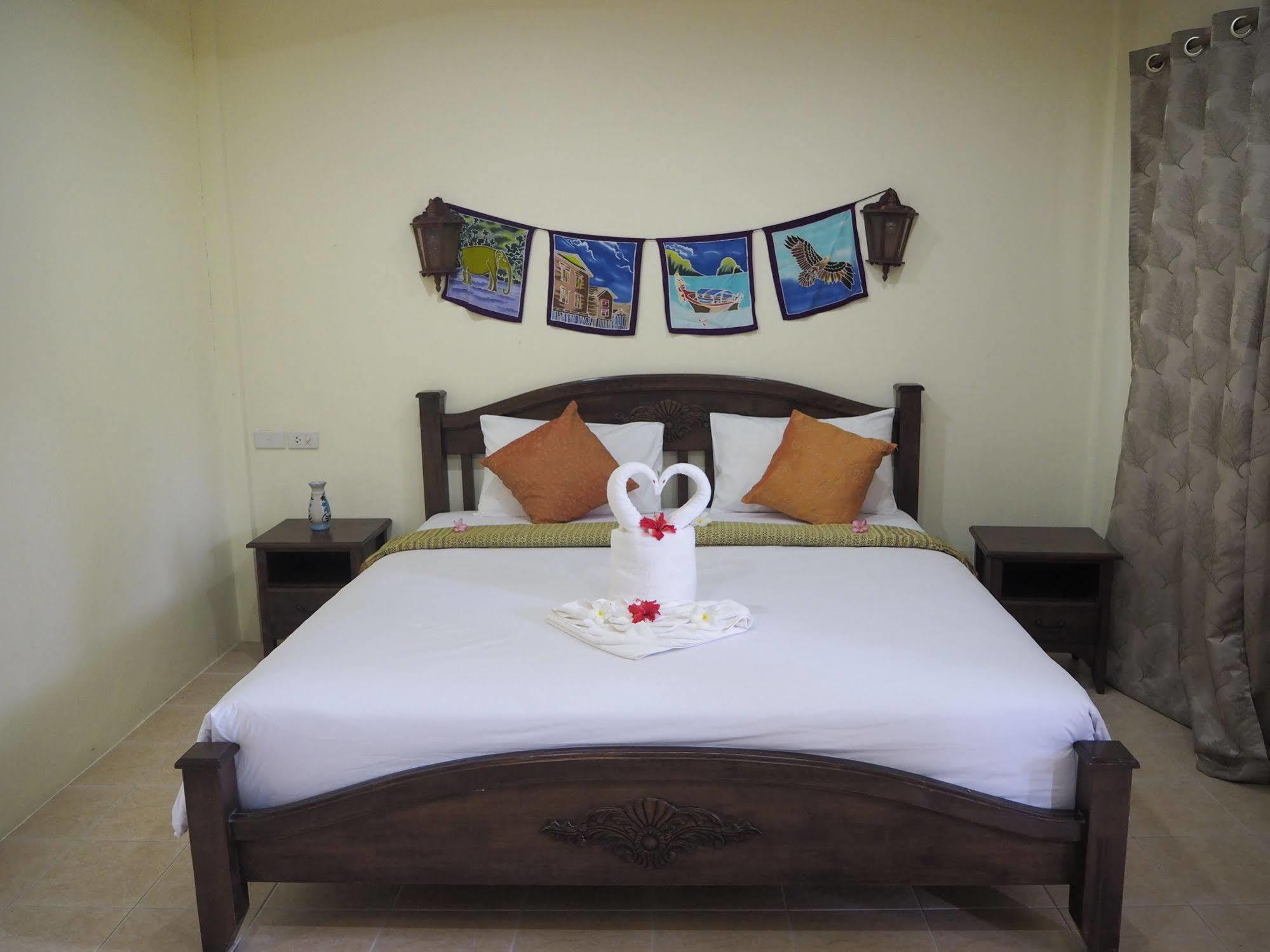 Euro Lanta White Rock Resort Koh Lanta Exterior foto