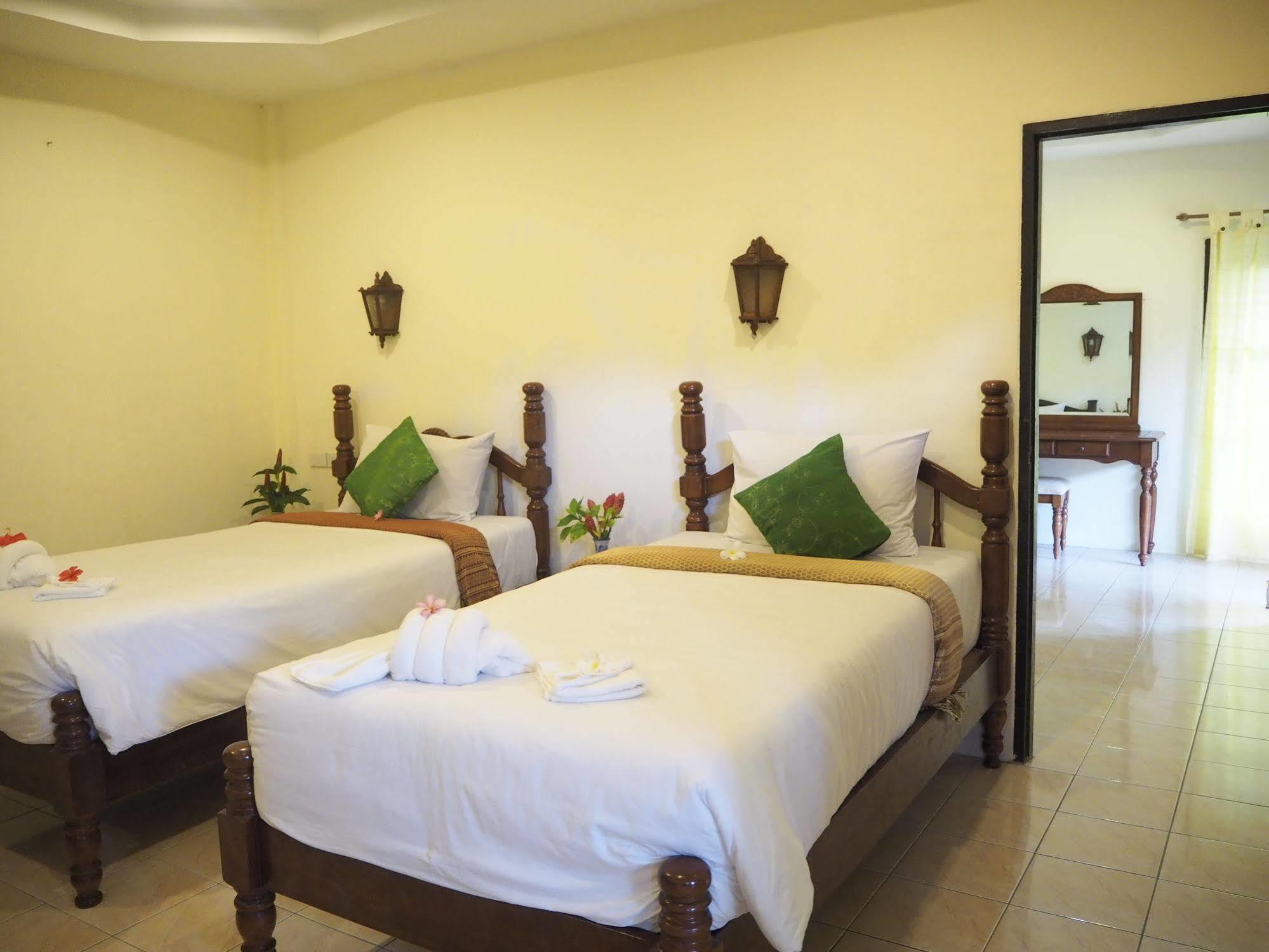 Euro Lanta White Rock Resort Koh Lanta Exterior foto