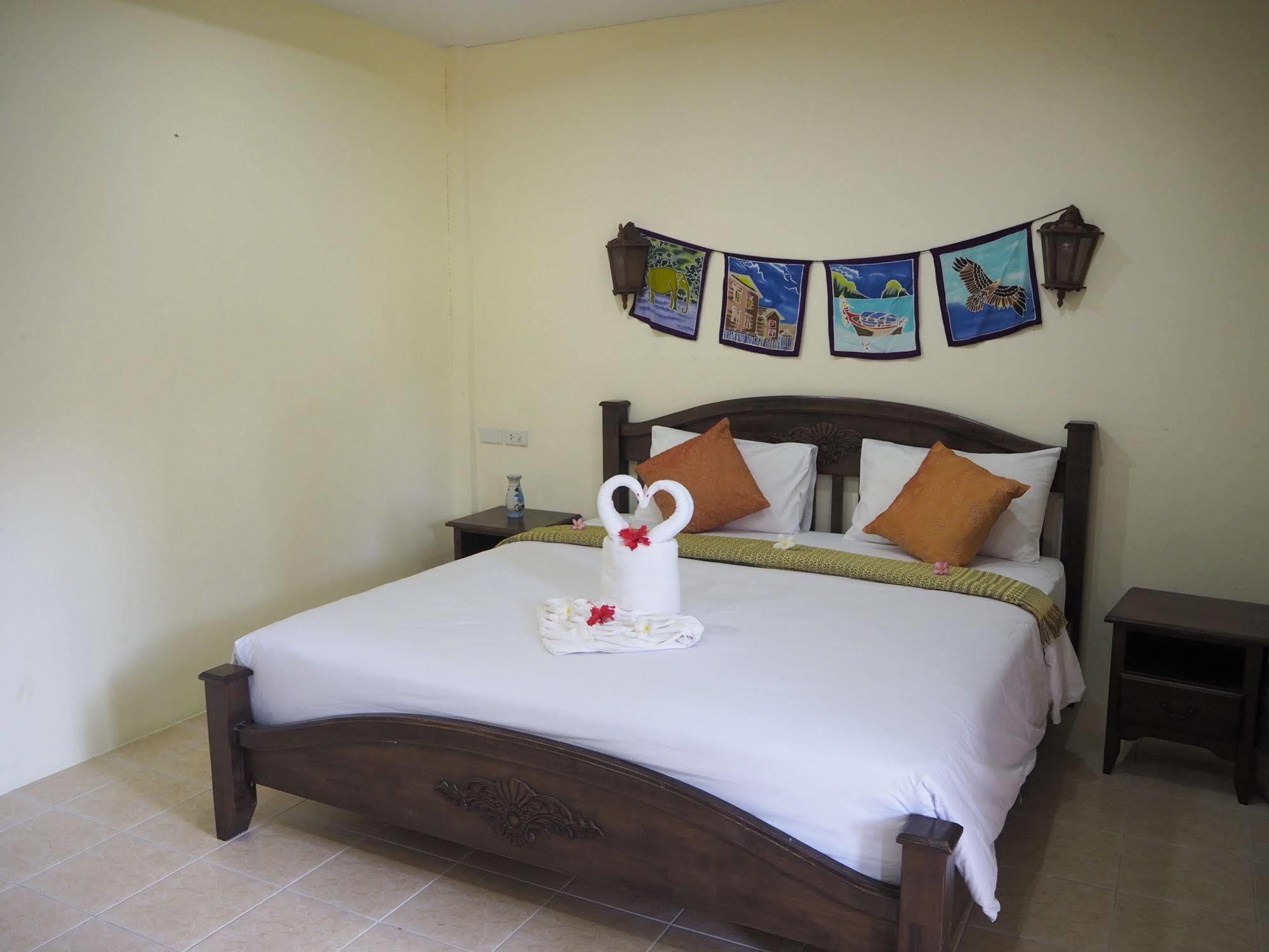 Euro Lanta White Rock Resort Koh Lanta Exterior foto