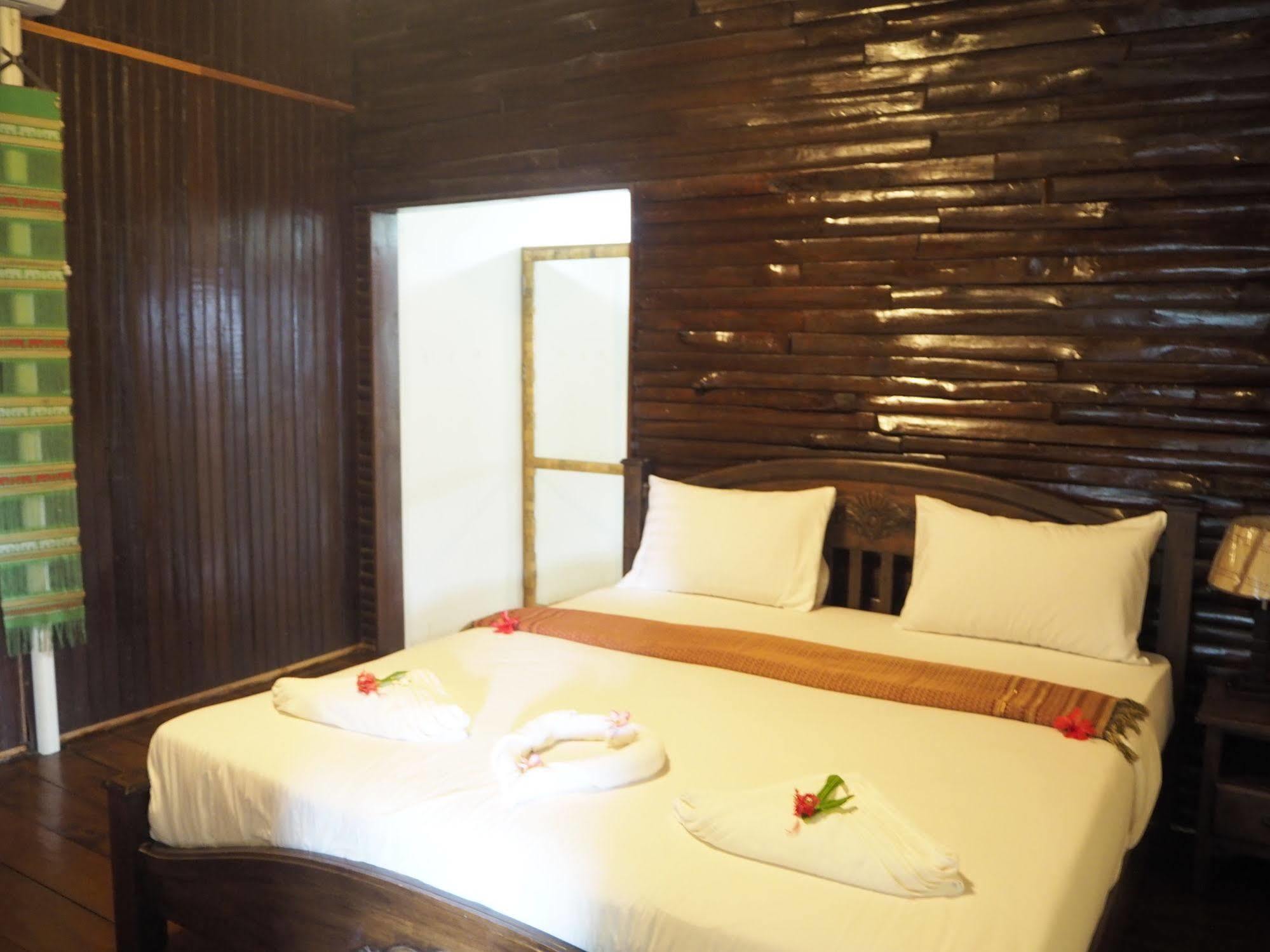 Euro Lanta White Rock Resort Koh Lanta Exterior foto